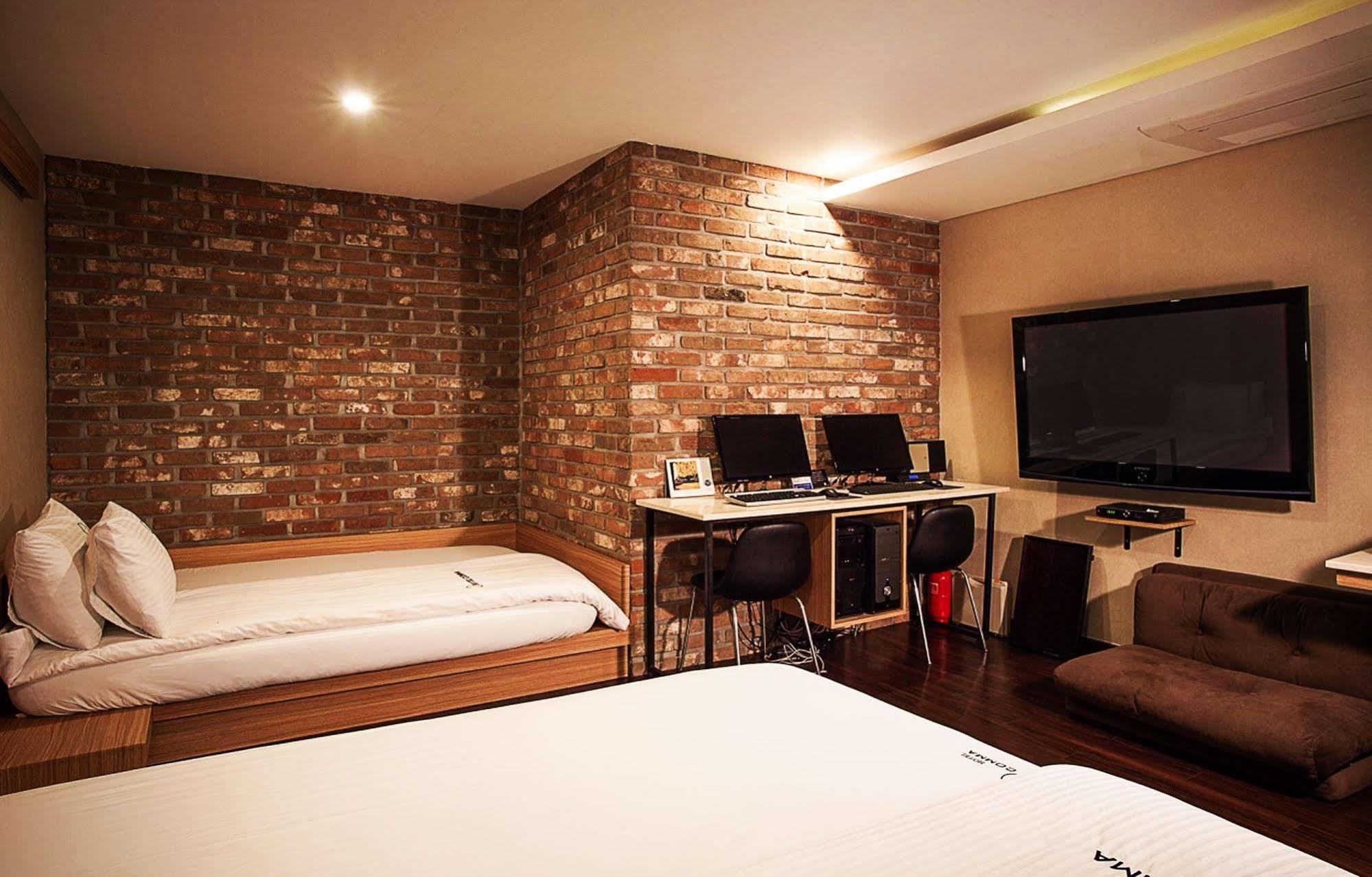 Comma Hotel Busan Exterior photo